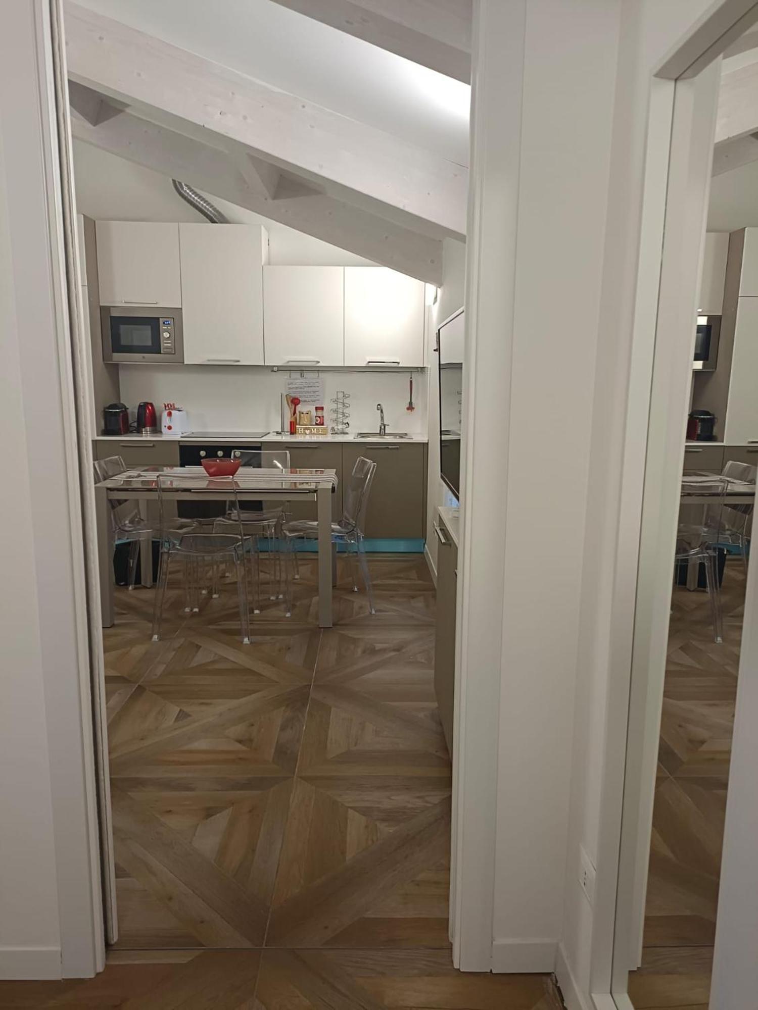 Luminoso Bilocale Zona Tibaldi Bocconi Appartement Milaan Buitenkant foto