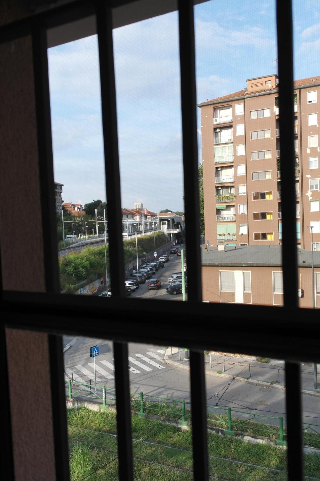 Luminoso Bilocale Zona Tibaldi Bocconi Appartement Milaan Buitenkant foto